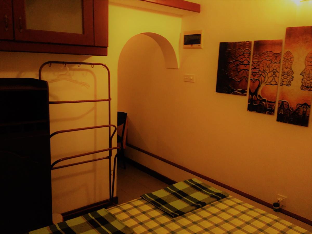 Nilas Guesthouse Hikkaduwa Eksteriør billede